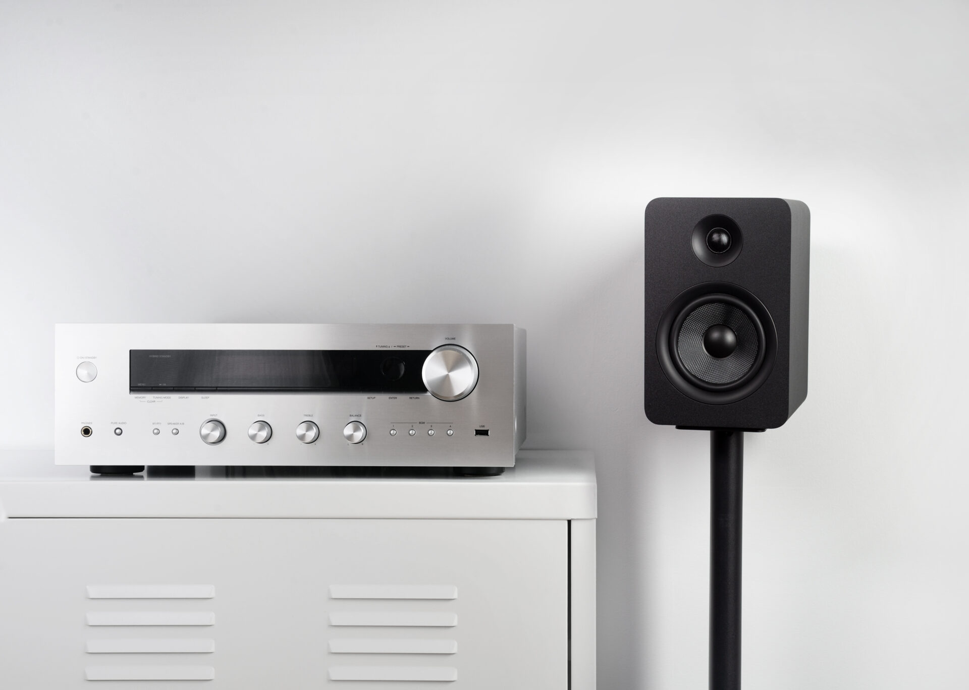 YUP6_SP26PL_SP32PL_Reciever_Lifestyle